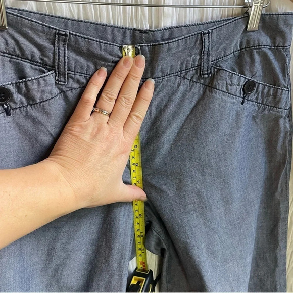 >90%OFF❣️ BCBG Maxazria Kendra Chambray Cropped Pants, 28 - Picture 6 of 12